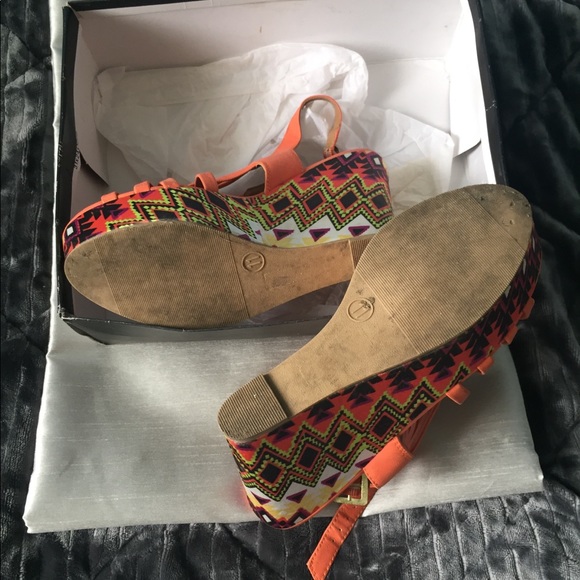 Funky wedges - Picture 3 of 4